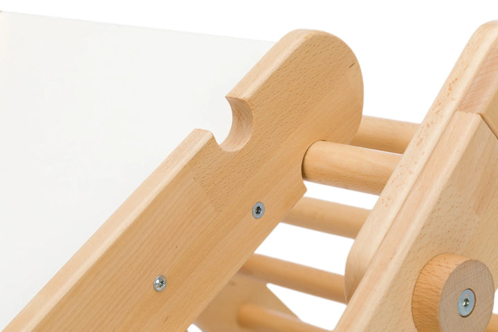 Kletterdreieck mit Rutschbrett - Ausstellerabverkauf