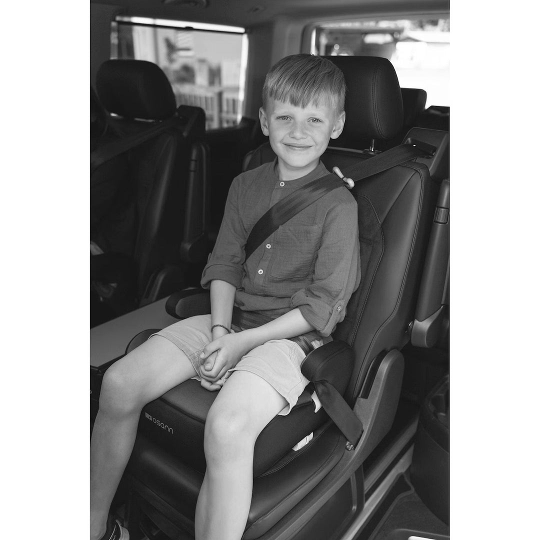 Sitzerhöhung Junior Isofix mit Gurtfix (grey)