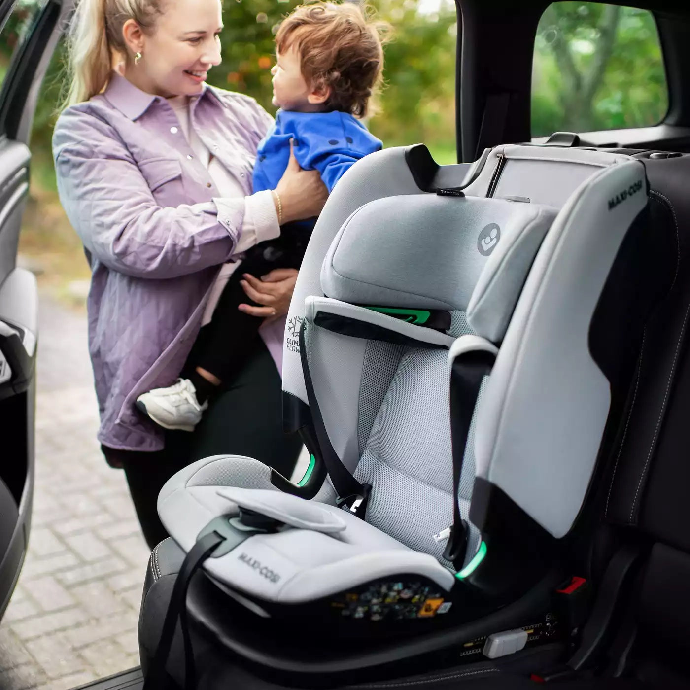 Maxi Cosi car seat Titan Pro I-Size Authentic Grey --> Kids-Comfort