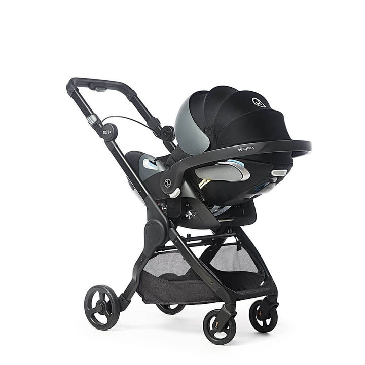 Ergo Baby Metro+ mit Cybex Cloud am Gestell