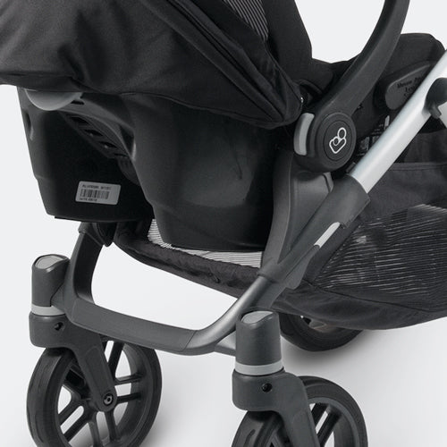 Uppababy car seat adapter below (Vista)