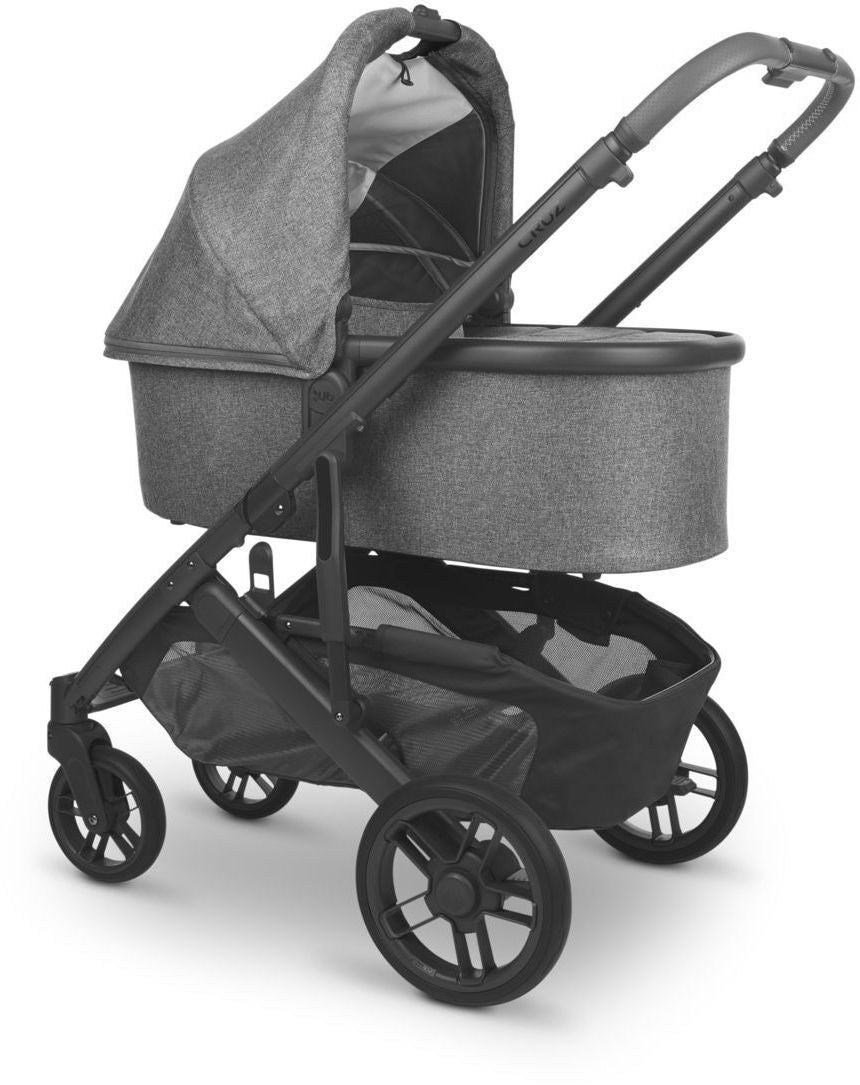 Uppababy Cruz Kinderwagen mit Babywanne